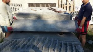 знаю  Что такое Еврозабор: металлический штакетник, из бетона, дерева и сетка: Какой выбрать? Монтаж +Видео