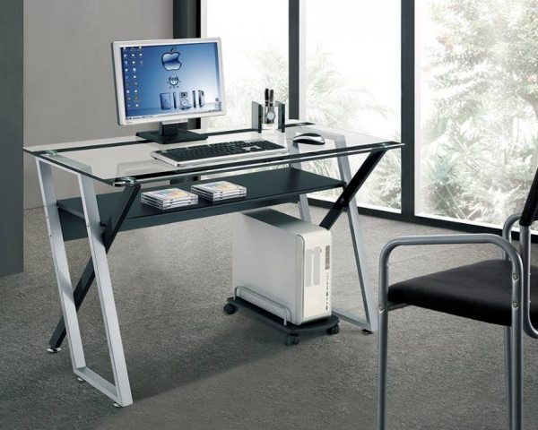 Стандартные и другие размеры компьютерного стола