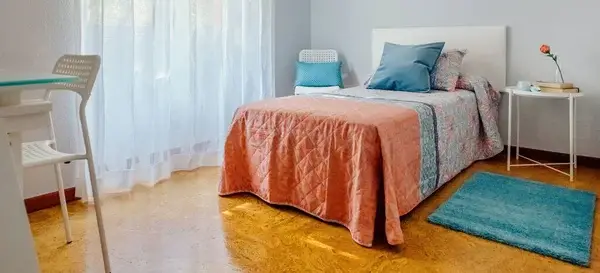 Пробкове покриття для підлоги пропонує широкий вибір кольорів
